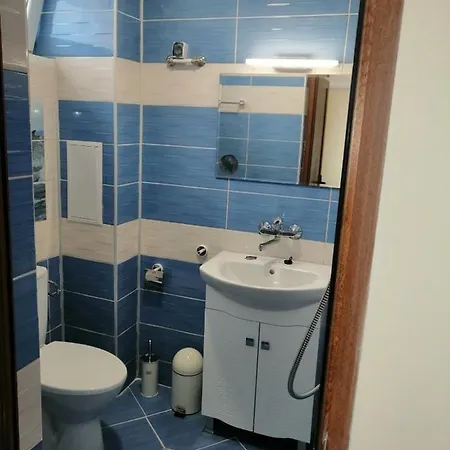 диана дик فندق