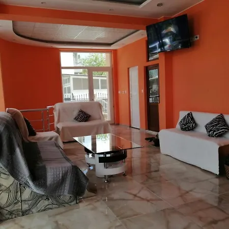 فندق диана дик كيتن