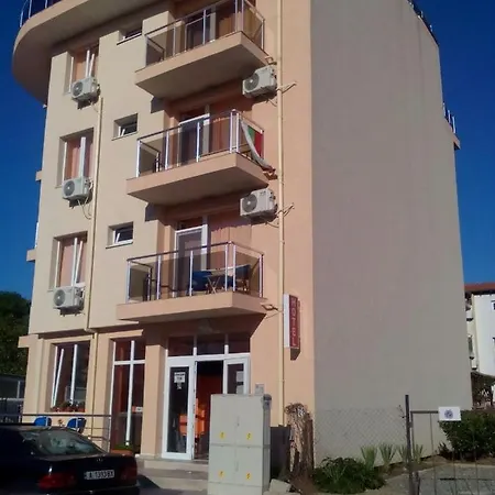 диана дик فندق كيتن