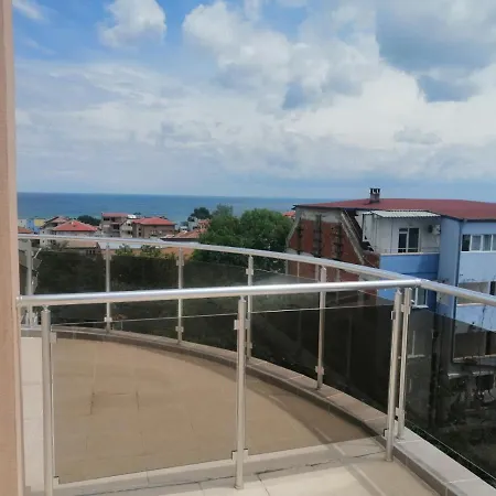 диана дик فندق