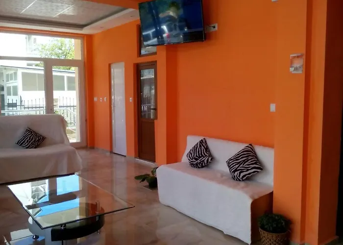 диана дик Hotel *